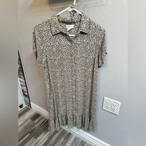 NWOT leopard casual dress with pockets. Size Small. Dress by Jespa